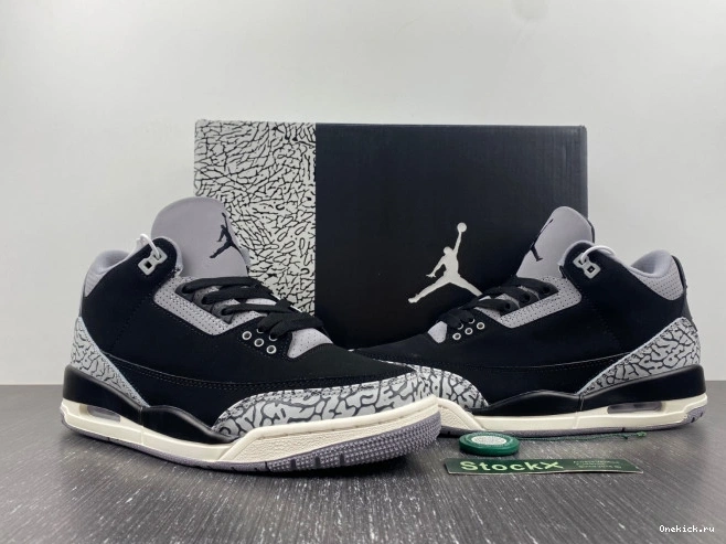 One Kick Jordan Air Noir CK9246-001 WMNS Off 3 0810